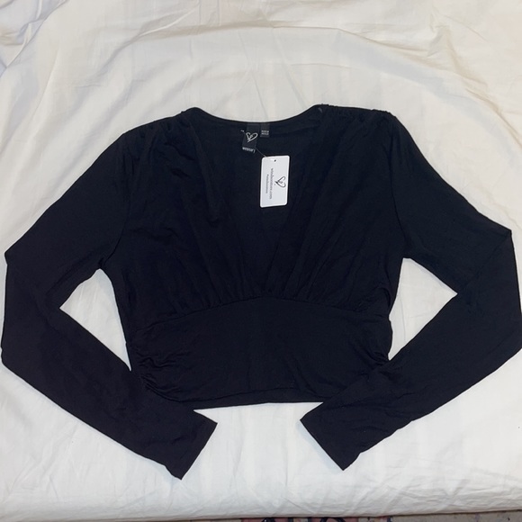 Windsor Long Sleeve Crop Top - Picture 2 of 5